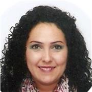 Integradora social imparte clases de lengua e inglés a niños de todas las edades